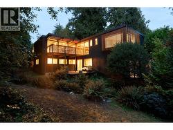 945 15TH STREET  West Vancouver, BC V7T 2T3