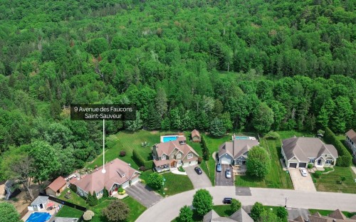 9 Av. des Faucons  Saint-Sauveur, QC J0R 1R4