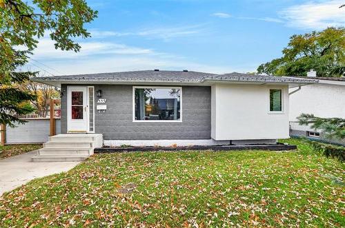 335 Elmhurst RD  Winnipeg, MB R3R 0T8
