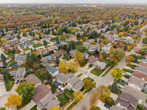 34 Principal Bay, Winnipeg, MB 