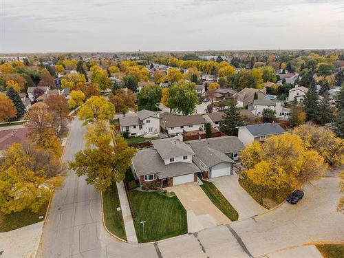 34 Principal Bay, Winnipeg, MB 