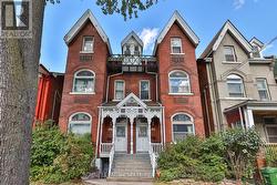 110-112 BALDWIN STREET Toronto, ON M5T 1L6