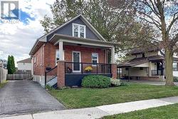 15 RUSSETT AVENUE Oshawa (Centennial), ON L1G 3R4