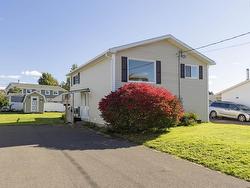 20 Dickey Street  Amherst, NS B4H 2H9