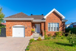 1920Z Rue des Patriotes  Laval (Sainte-Rose), QC H7L 2N8