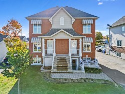 535  - 539 Rue des Sources Sainte-Anne-Des-Plaines, QC J5N 4A1