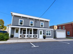 9  - 11 Rue Legault  Sainte-Anne-De-Bellevue, QC H9X 1Z3