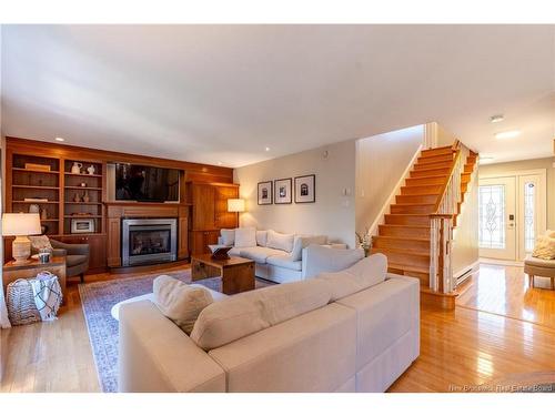 215 Kimble Dr, Fredericton, NB 
