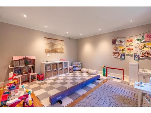 215 Kimble Dr, Fredericton, NB 