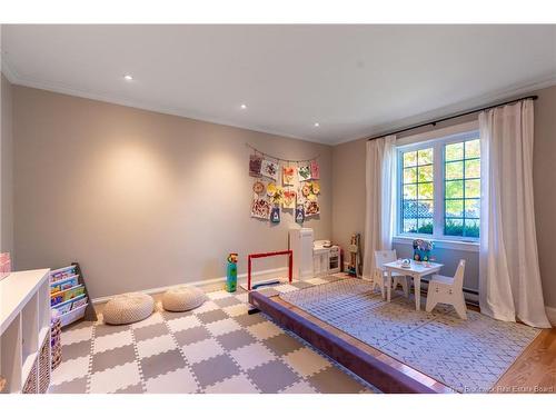 215 Kimble Dr, Fredericton, NB 