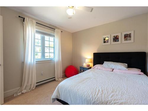215 Kimble Dr, Fredericton, NB 