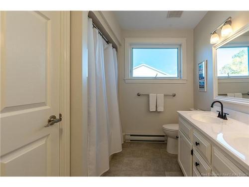 215 Kimble Dr, Fredericton, NB 