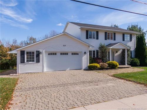 215 Kimble Dr, Fredericton, NB 