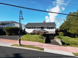 44 Fallsview AVE Saint John, NB E2K 1C2