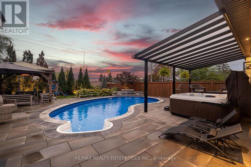 2223 Belfast Crescent, Mississauga, ON 