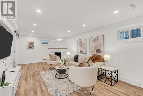 2223 Belfast Crescent, Mississauga, ON 