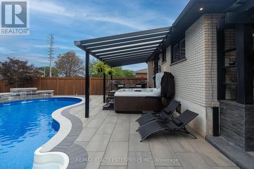 2223 Belfast Crescent, Mississauga, ON 