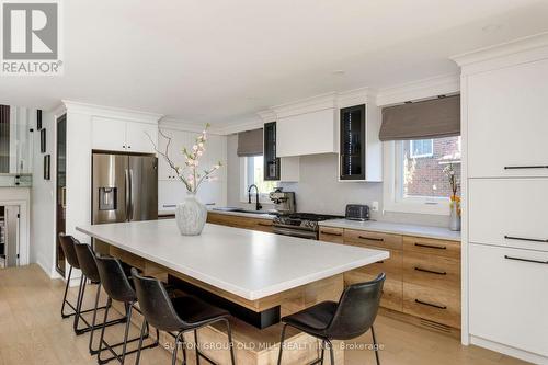 1645 COPSEHOLM TRAIL  Mississauga, ON L4W 2C1