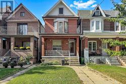 36 EARLSCOURT AVENUE Toronto, ON M6E 4A6