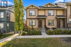 140 Evanscrest Gardens NW  Calgary, AB T3P 0S1