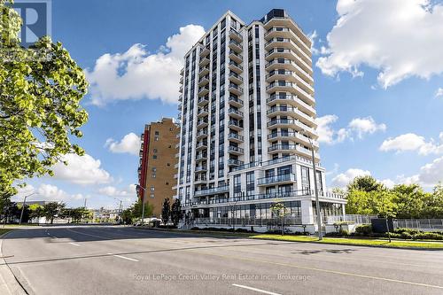 1103 - 840 QUEENS PLATE DRIVE  Toronto (West Humber-Clairville), ON M9W 6Z3