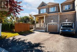 16 RIDGEGATE CRESCENT  Halton Hills, ON L7G 0L1