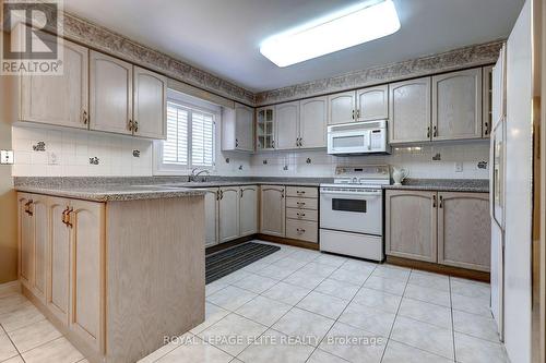 5 Pinecone Way E, Brampton, ON 