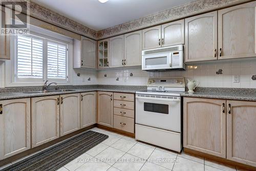 5 Pinecone Way E, Brampton, ON 
