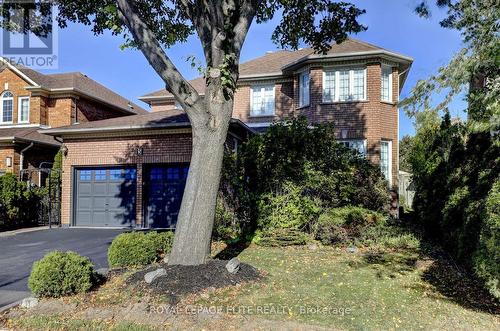5 Pinecone Way E, Brampton, ON 