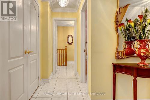 5 Pinecone Way E, Brampton, ON 