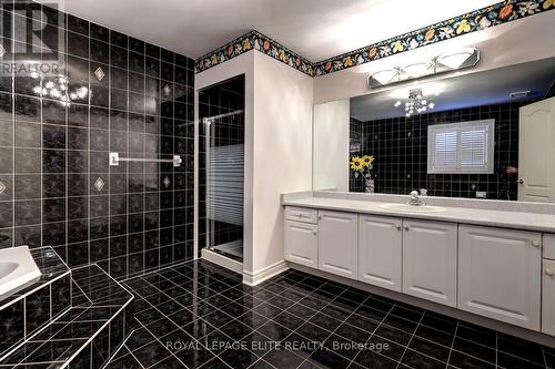 5 Pinecone Way E, Brampton, ON 