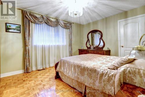 5 Pinecone Way E, Brampton, ON 
