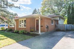 73 BAIRD AVENUE  Kitchener, ON N2B 2N5