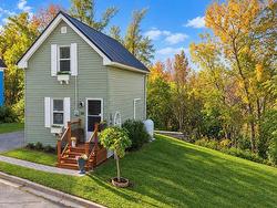 10 Oak Street Trenton, NS B0K 1X0