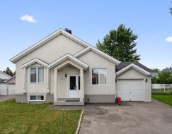 116 Carré de la Batture Terrebonne (Lachenaie), QC J6W 5Z8