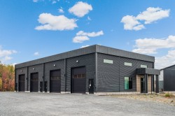 305 Rue du Camionneur   Saint-Isidore, QC G0S 2S0