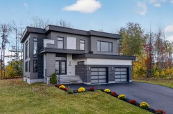 1448 Rue Alice-Campbell Sherbrooke (Les Nations), QC J1L 0K3