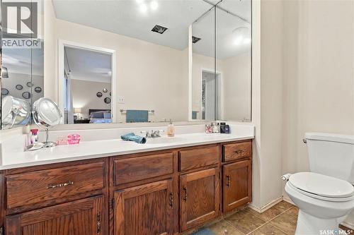 59 Button Bay, Regina, SK 