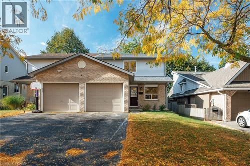 537B BARWICK Crescent  Waterloo, ON N2K 3P4