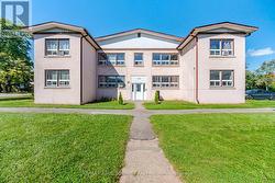 1 - 1047 CHURCHILL AVENUE E Oakville, ON L6H 2A7