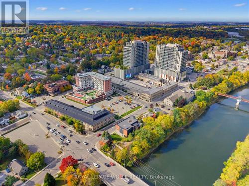 74 Stirling Macgregor Drive, Cambridge, ON 