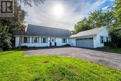 34 CAMBRIDGE CRESCENT  Loyalist (Amherstview), ON K7N 1R3
