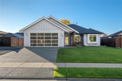 140 WALWORTH Rd Campbell River, BC V9W 0C8