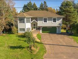 124 GREENSVIEW Drive Stratford, PE C1B 1N2