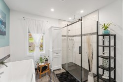Salle de bains attenante à la CCP - 