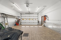Garage - 