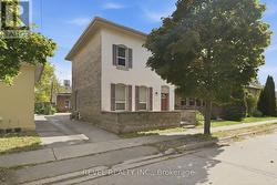 97 QUEEN STREET Brantford, ON N3T 3C1