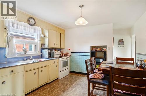 66 Walter Avenue N, Hamilton, ON 