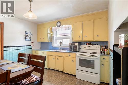 66 Walter Avenue N, Hamilton, ON 