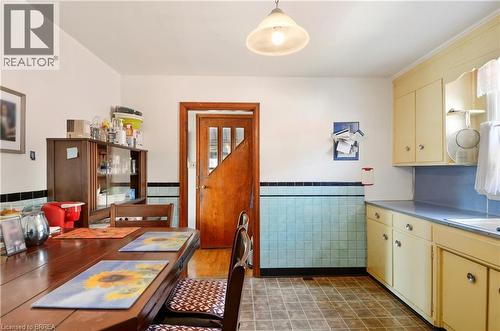 66 Walter Avenue N, Hamilton, ON 